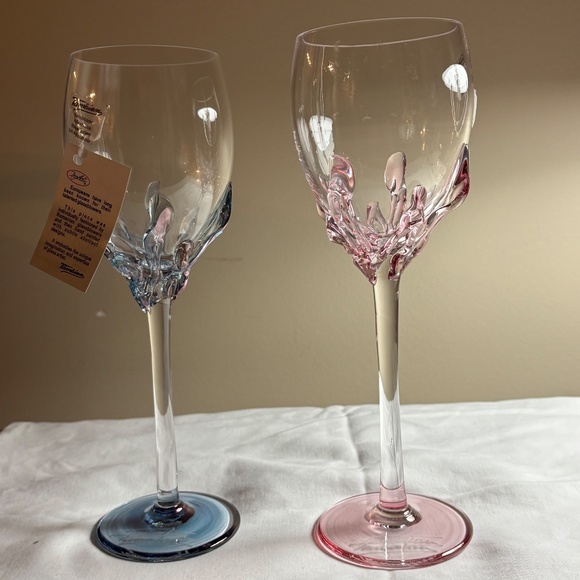 Ion Tamaian handblown wine glasses- Set of 2 - Picture 5 of 5